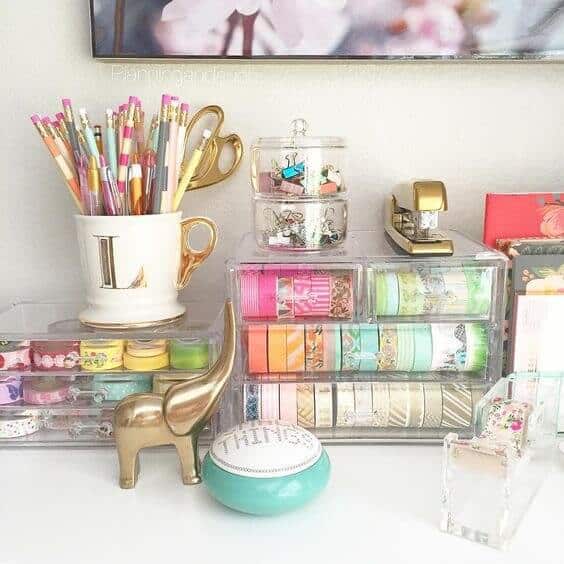 Desk Organization Hacks To Improve Productivity