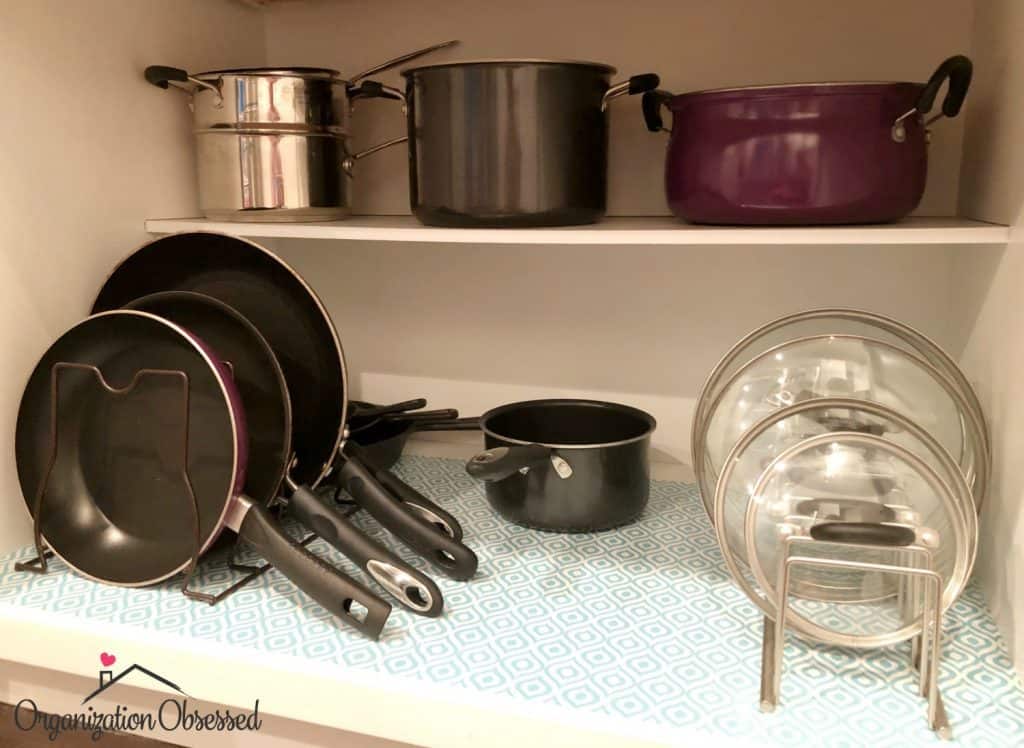 How to organize pots and pans