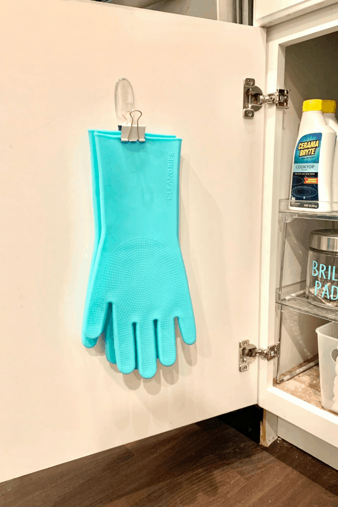 Make a magnetic cabinet organizer to keep measuring cups tidy - CNET