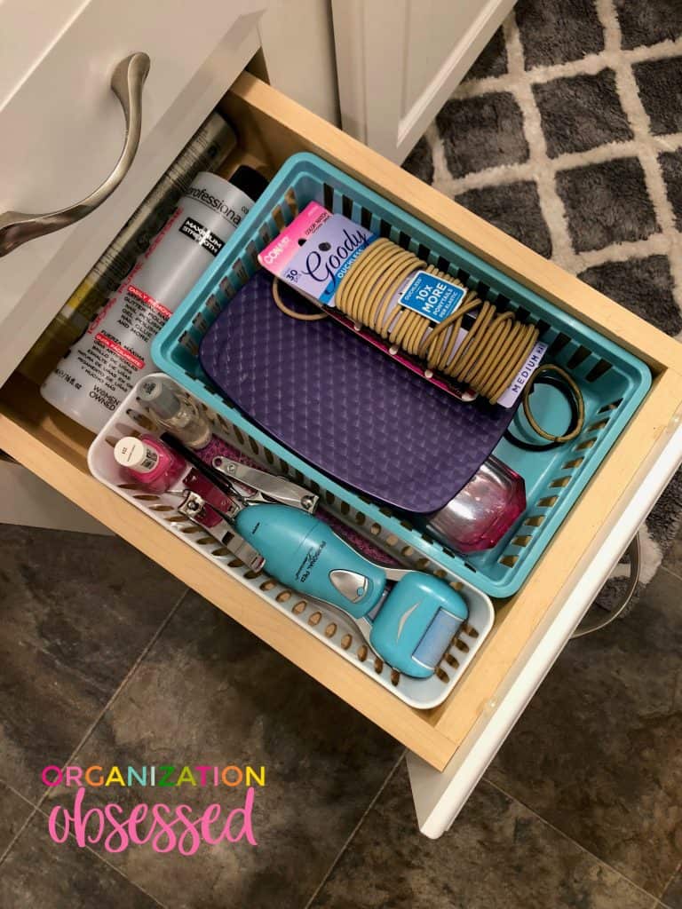 How to organize bathroom drawers