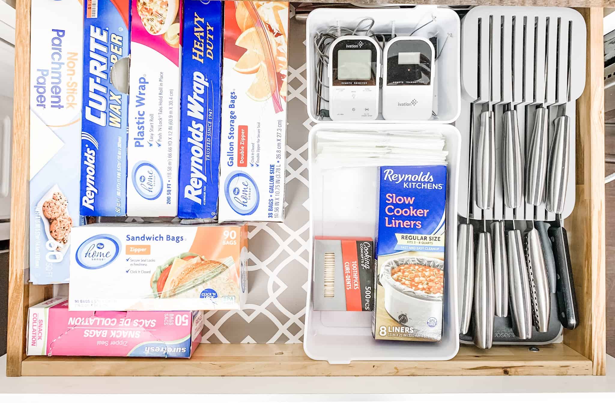 Kitchen drawer organizing ideas. 